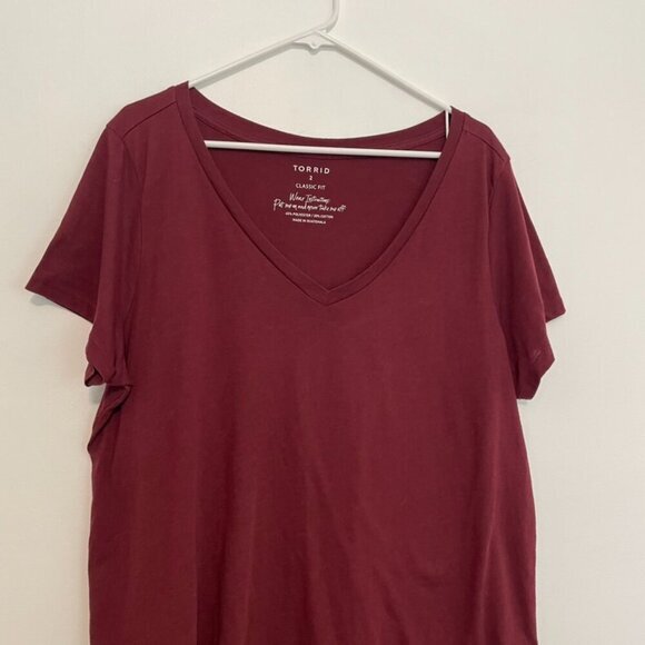 TORRID 2 Plus Size Girlfriend Signature Jersey V-Neck Tee Burgundy Maroon TShirt - Picture 4 of 16